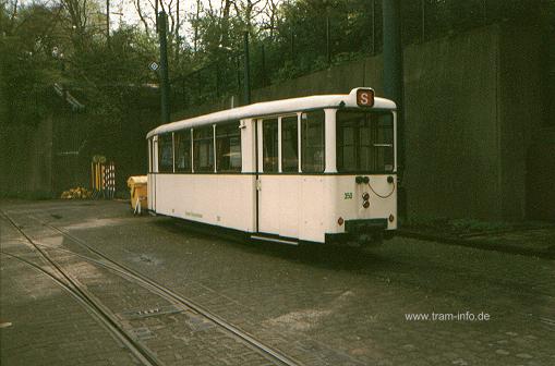 Essen Bw 350 / Bth.Stadtmitte / 14.4.98 / 05-350-01 / B.Esser 